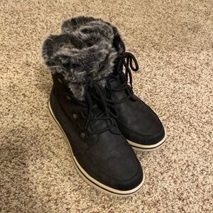 Cliffs white mountain boots size 8.5